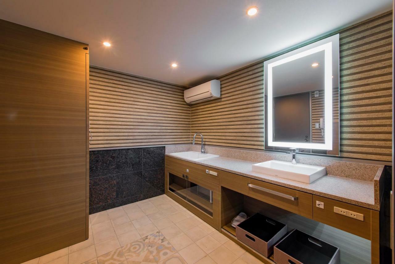 Hotel W-Party-W Group Hotels And Resorts- Kawaguchi  Bagian luar foto