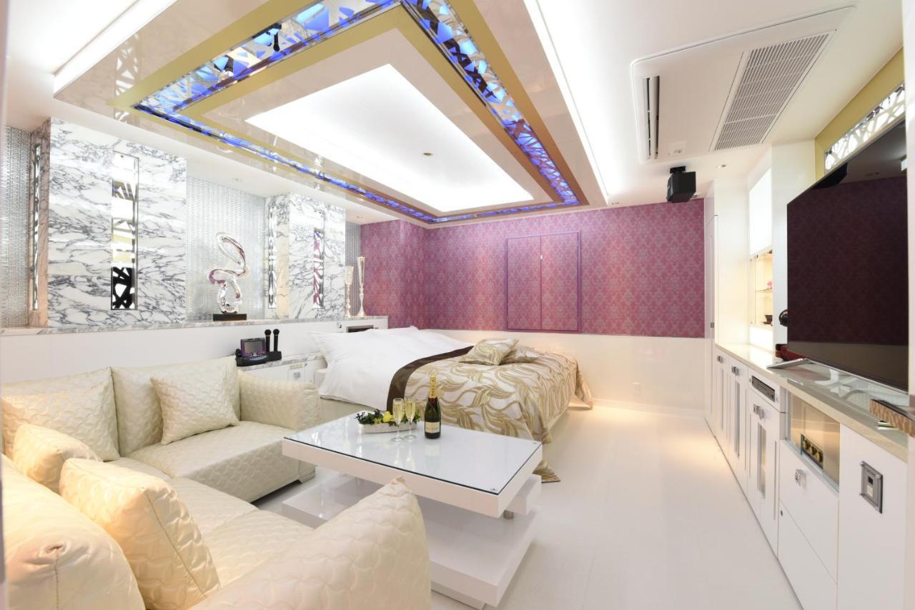 Hotel W-Party-W Group Hotels And Resorts- Kawaguchi  Bagian luar foto