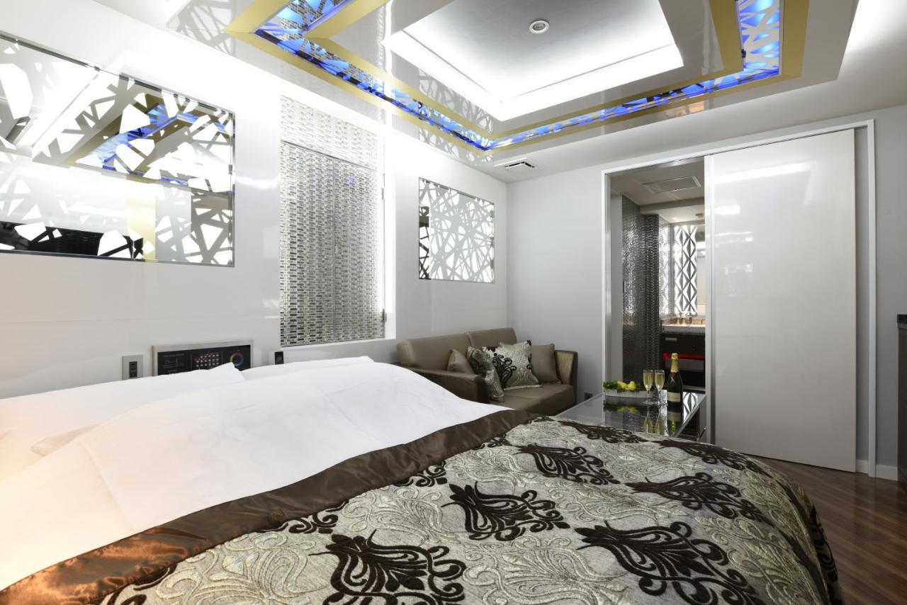 Hotel W-Party-W Group Hotels And Resorts- Kawaguchi  Bagian luar foto